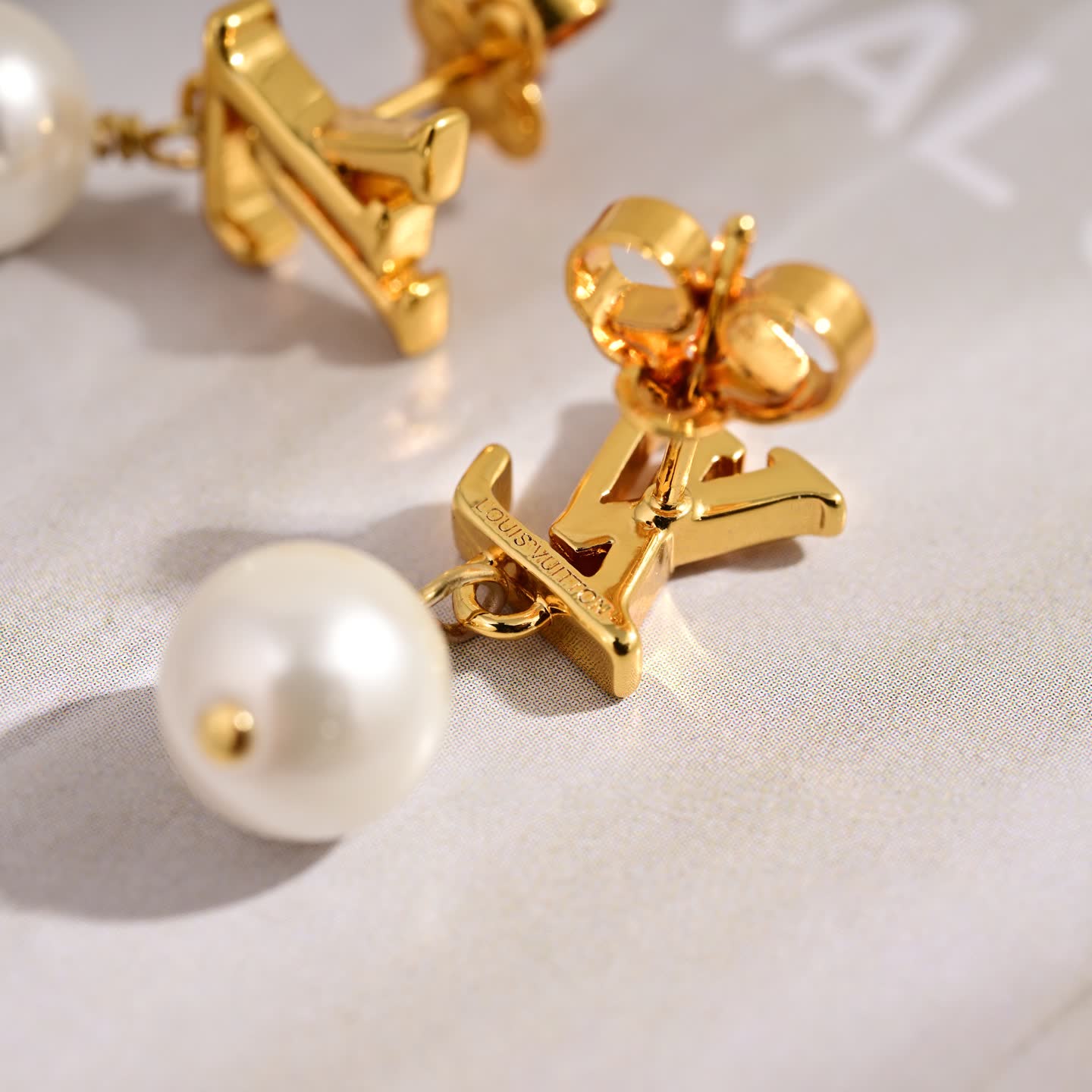 Louis Vuitton LV Iconic Louisa Earrings